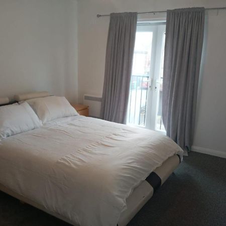 Freyas Apartment Манчестър Екстериор снимка