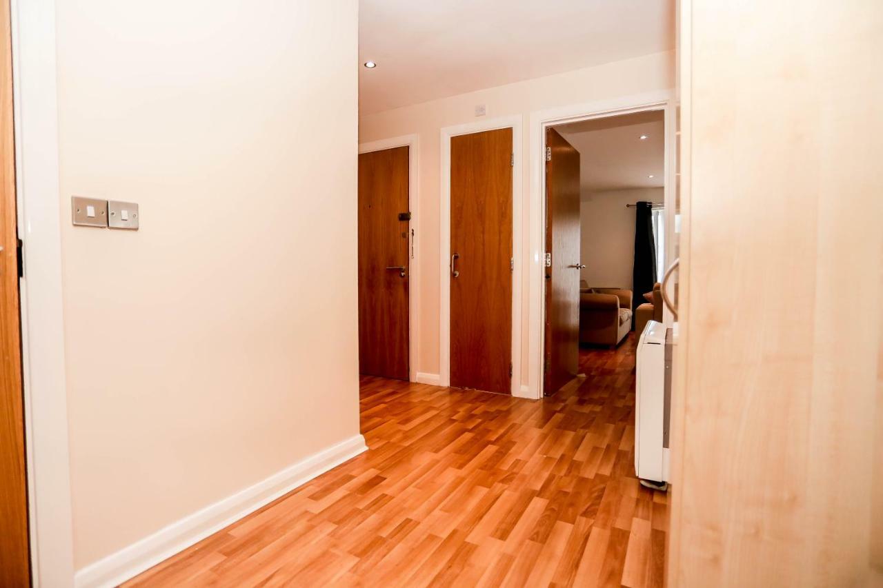 Freyas Apartment Манчестър Екстериор снимка